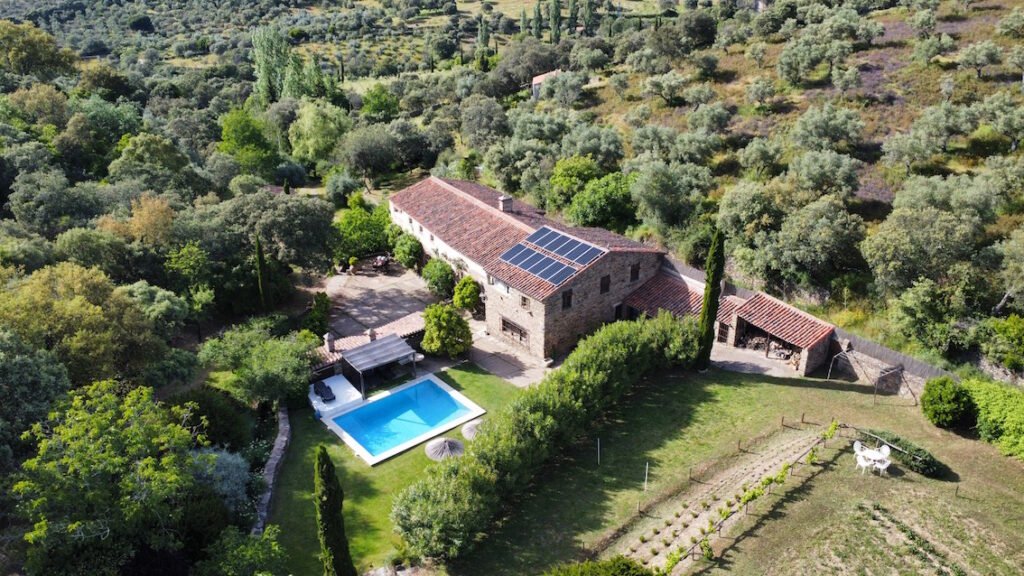 Maison avec 4 hectares à vendre près de Trujillo (Cáceres). 400 m²